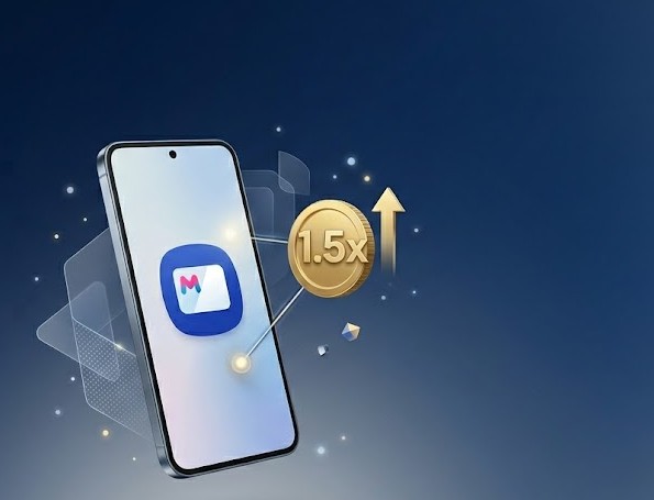 딥 블루 그라데이션 배경에 삼성 모니모(Monimo) 앱 아이콘이 표시된 스마트폰과 1.5x 금화, 상승 화살표가 떠 있는 심플하고 고급스러운 이미지